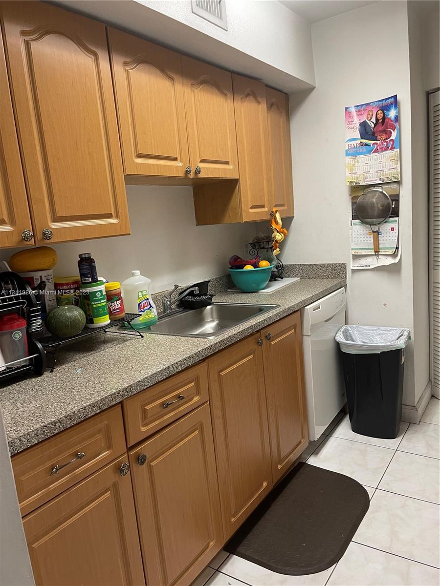2974 NW 55th Ave 1A, Lauderhill, Florida 33313, 2 Bedrooms Bedrooms, ,2 BathroomsBathrooms,Residential,For Sale,2974 NW 55th Ave 1A,A11341986