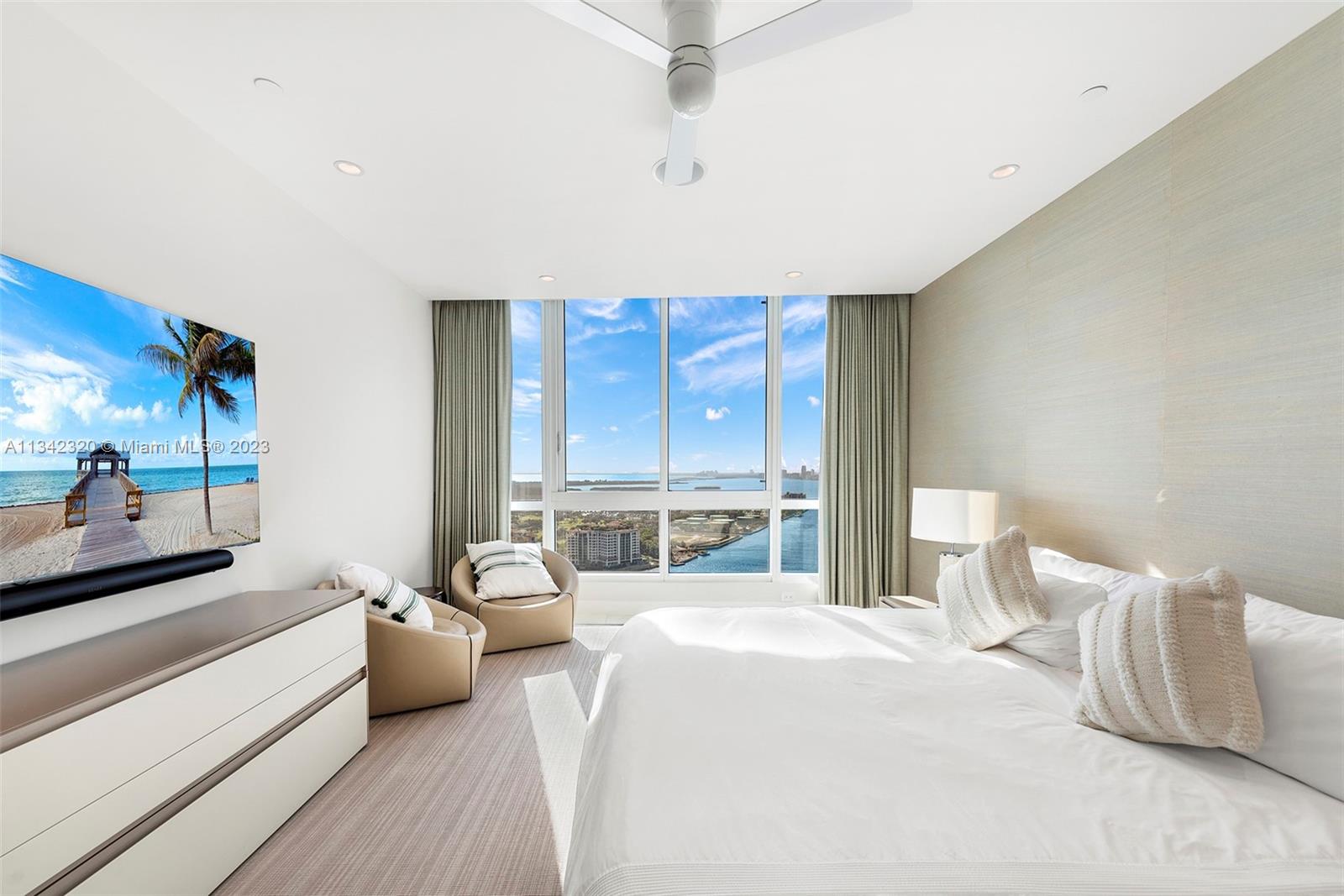 100 Pointe Dr, Miami Beach, FL, 33139 United States, 2 Bedrooms Bedrooms, ,2 BathroomsBathrooms,Residential,For Sale,Pointe Dr,A11342320