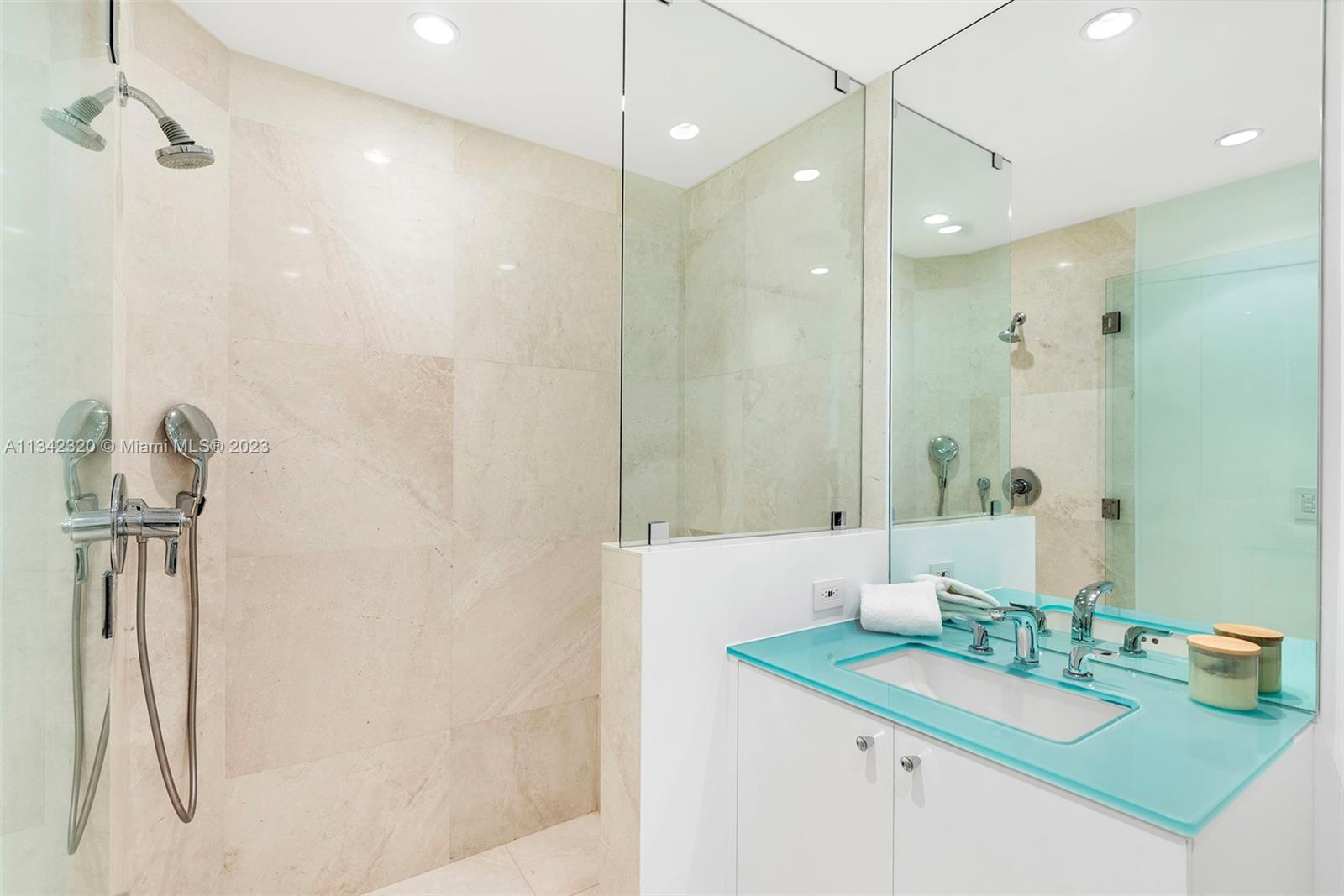 100 Pointe Dr, Miami Beach, FL, 33139 United States, 2 Bedrooms Bedrooms, ,2 BathroomsBathrooms,Residential,For Sale,Pointe Dr,A11342320