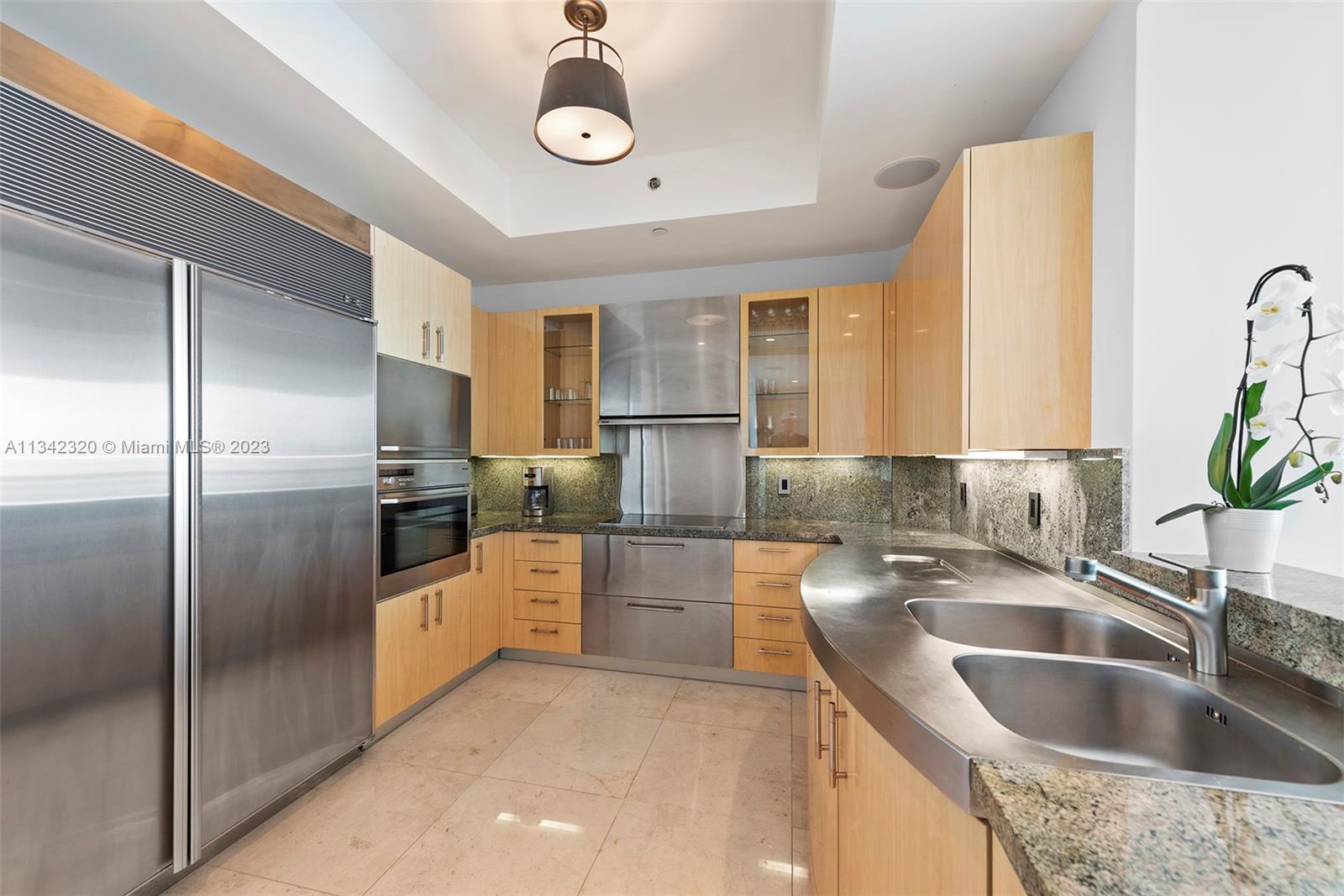 100 Pointe Dr, Miami Beach, FL, 33139 United States, 2 Bedrooms Bedrooms, ,2 BathroomsBathrooms,Residential,For Sale,Pointe Dr,A11342320