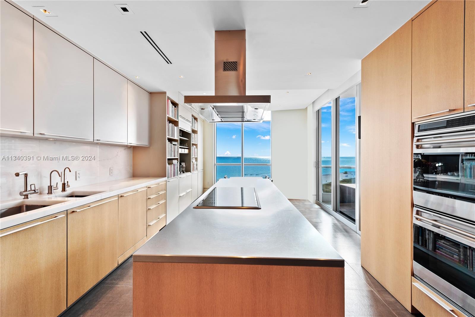 5959 Collins Ave 1106, Miami Beach, Florida 33140, 4 Bedrooms Bedrooms, ,3 BathroomsBathrooms,Residential,For Sale,5959 Collins Ave 1106,A11340391