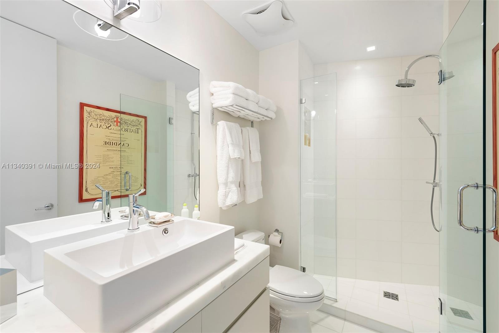 5959 Collins Ave, Miami Beach, FL, 33140 United States, 4 Bedrooms Bedrooms, ,3 BathroomsBathrooms,Residential,For Sale,Collins Ave,A11340391