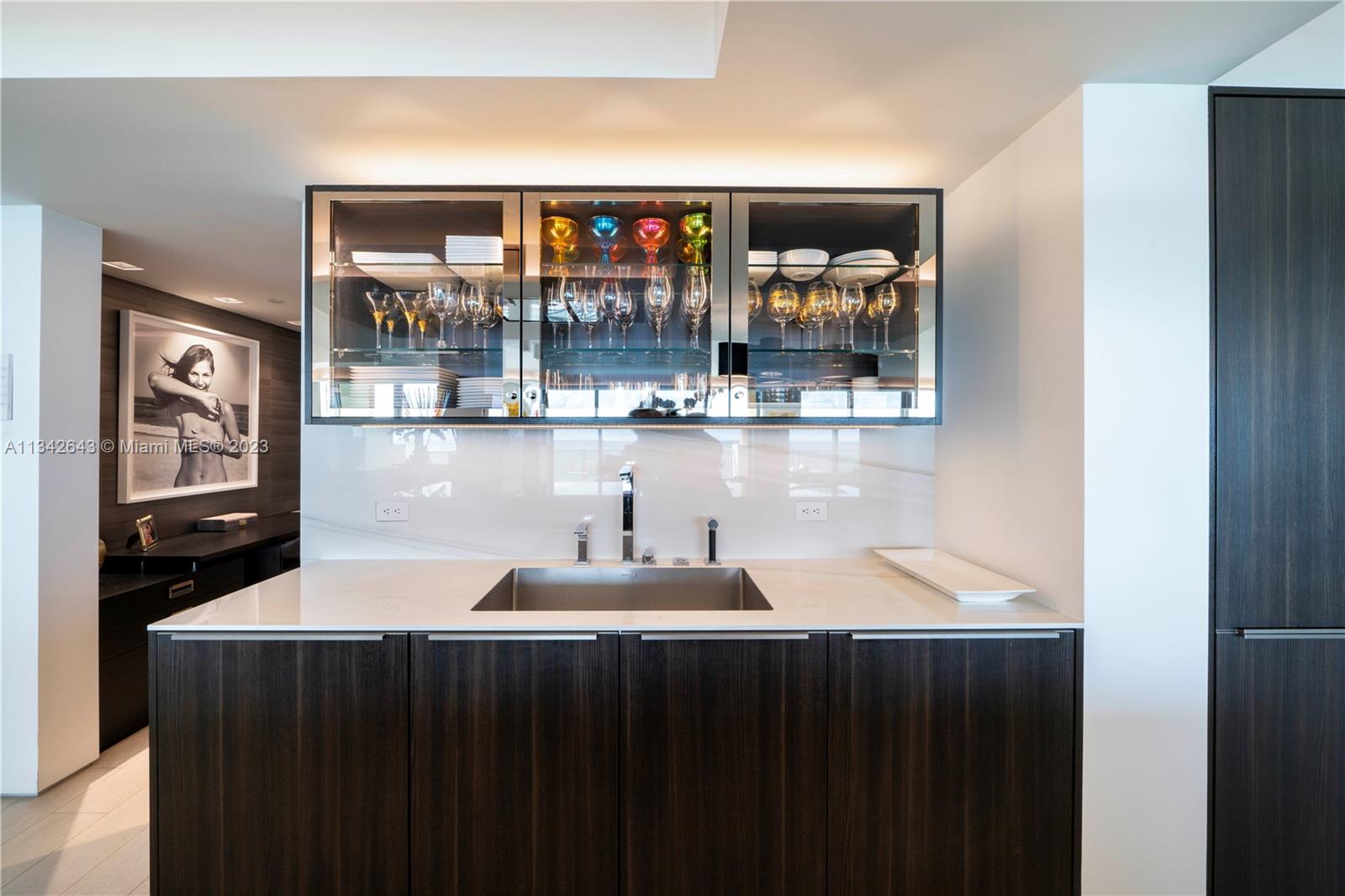 1455 Ocean Dr, Miami Beach, FL, 33139 United States, 2 Bedrooms Bedrooms, ,2 BathroomsBathrooms,Residential,For Sale,Ocean Dr,A11342643