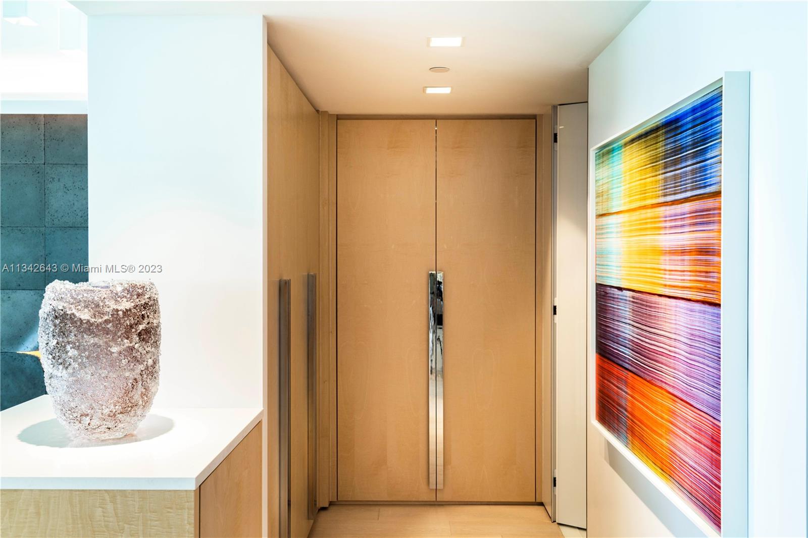 1455 Ocean Dr, Miami Beach, FL, 33139 United States, 2 Bedrooms Bedrooms, ,2 BathroomsBathrooms,Residential,For Sale,Ocean Dr,A11342643