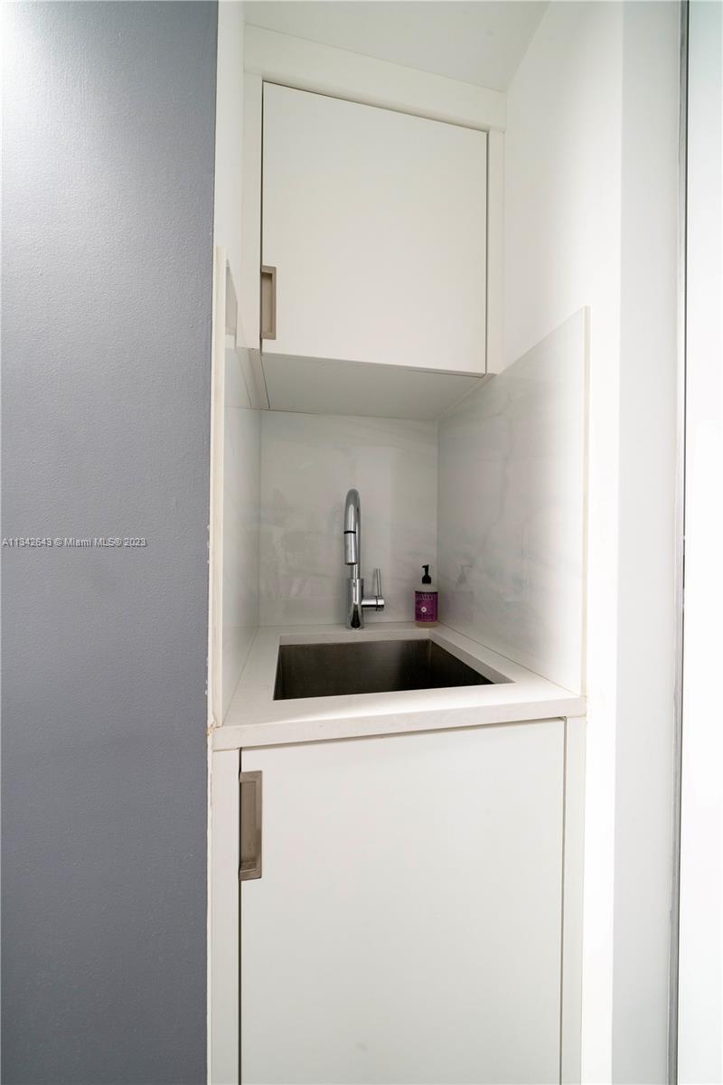 1455 Ocean Dr, Miami Beach, FL, 33139 United States, 2 Bedrooms Bedrooms, ,2 BathroomsBathrooms,Residential,For Sale,Ocean Dr,A11342643