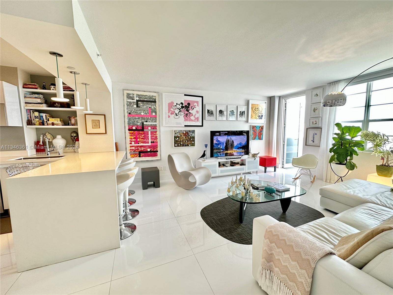 100 Lincoln Rd 1022, Miami Beach, Florida 33139, 1 Bedroom Bedrooms, ,2 BathroomsBathrooms,Residential,For Sale,100 Lincoln Rd 1022,A11346361