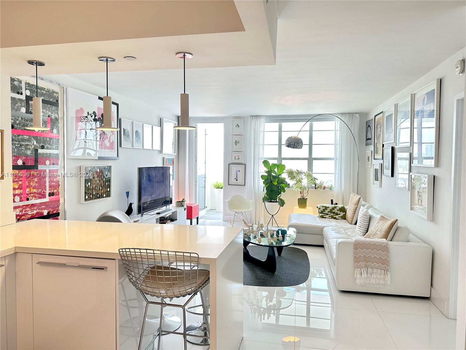 100 Lincoln Rd 1022, Miami Beach, Florida 33139, 1 Bedroom Bedrooms, ,2 BathroomsBathrooms,Residential,For Sale,100 Lincoln Rd 1022,A11346361