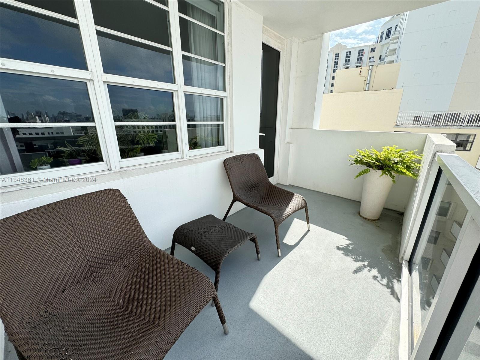100 Lincoln Rd 1022, Miami Beach, Florida 33139, 1 Bedroom Bedrooms, ,2 BathroomsBathrooms,Residential,For Sale,100 Lincoln Rd 1022,A11346361