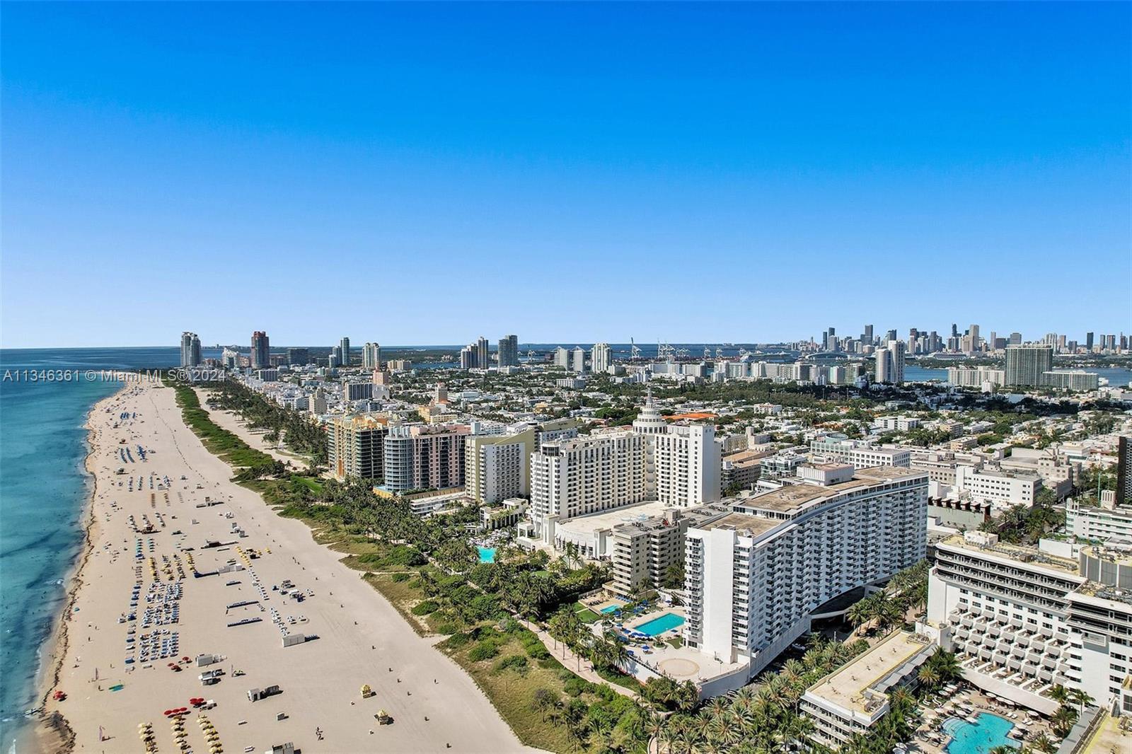 Great location, where Lincoln Rd meets the ocean