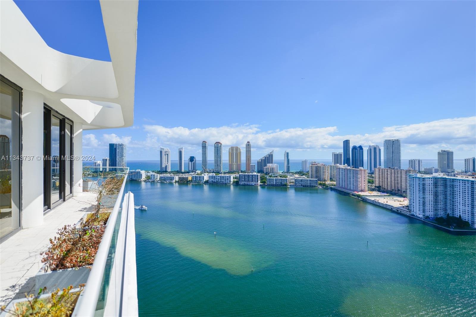 2800 Island Blvd, Aventura, FL, 33160 United States, 3 Bedrooms Bedrooms, ,3 BathroomsBathrooms,Residential,For Sale,Island Blvd,A11343737