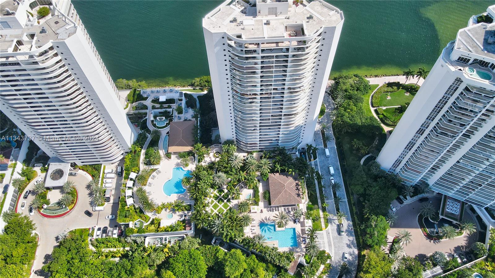 2800 Island Blvd, Aventura, FL, 33160 United States, 3 Bedrooms Bedrooms, ,3 BathroomsBathrooms,Residential,For Sale,Island Blvd,A11343737