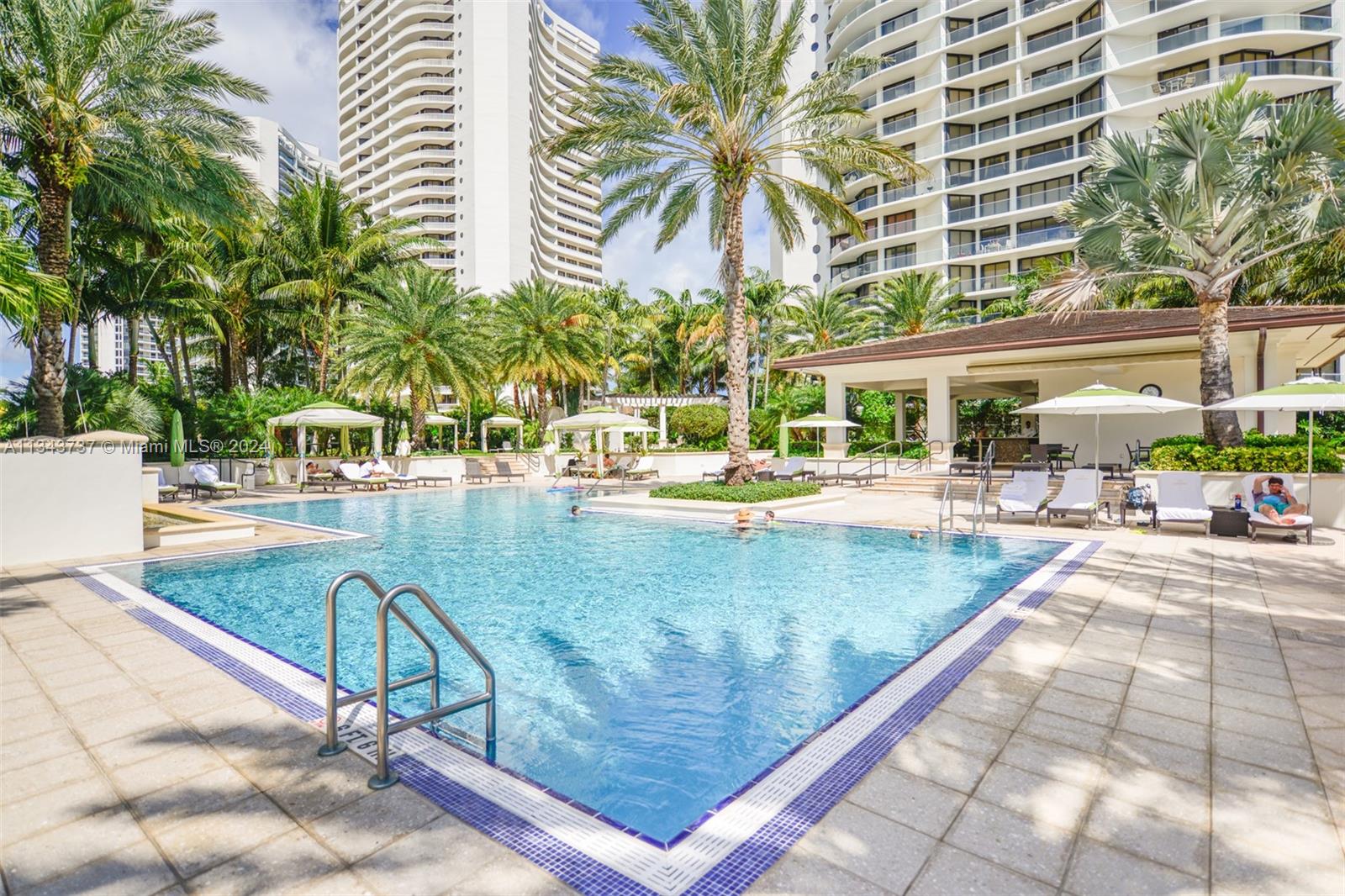 2800 Island Blvd, Aventura, FL, 33160 United States, 3 Bedrooms Bedrooms, ,3 BathroomsBathrooms,Residential,For Sale,Island Blvd,A11343737