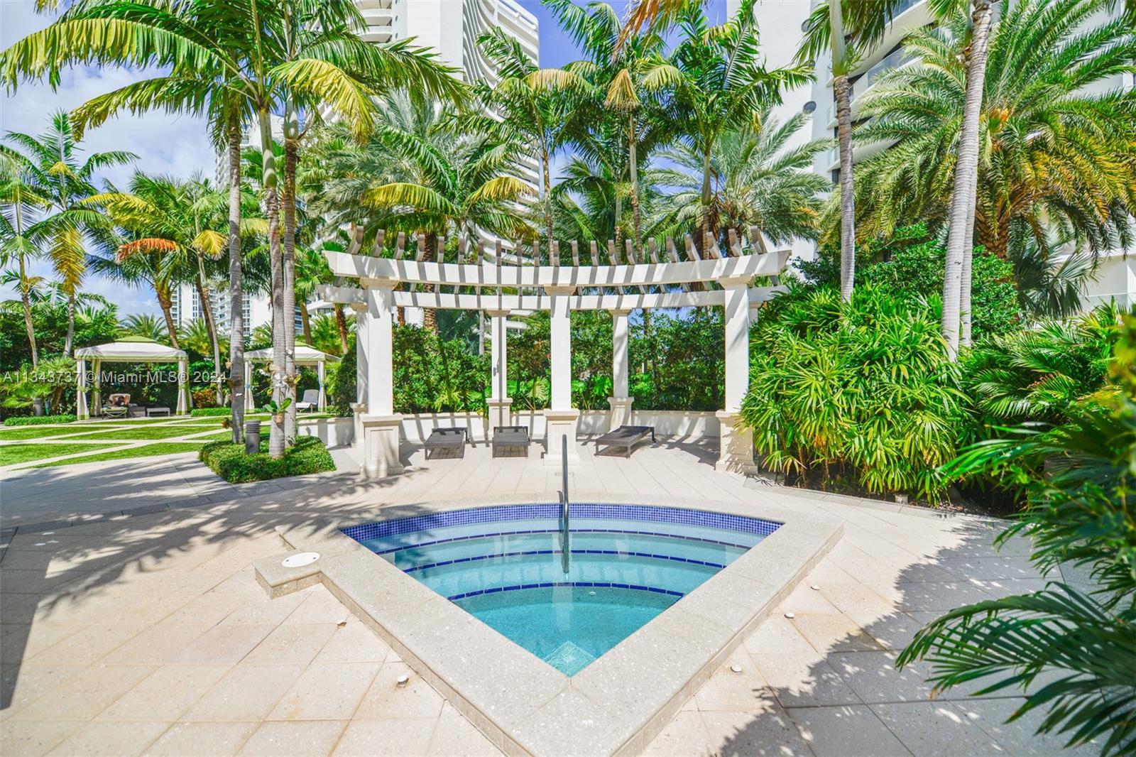 2800 Island Blvd, Aventura, FL, 33160 United States, 3 Bedrooms Bedrooms, ,3 BathroomsBathrooms,Residential,For Sale,Island Blvd,A11343737