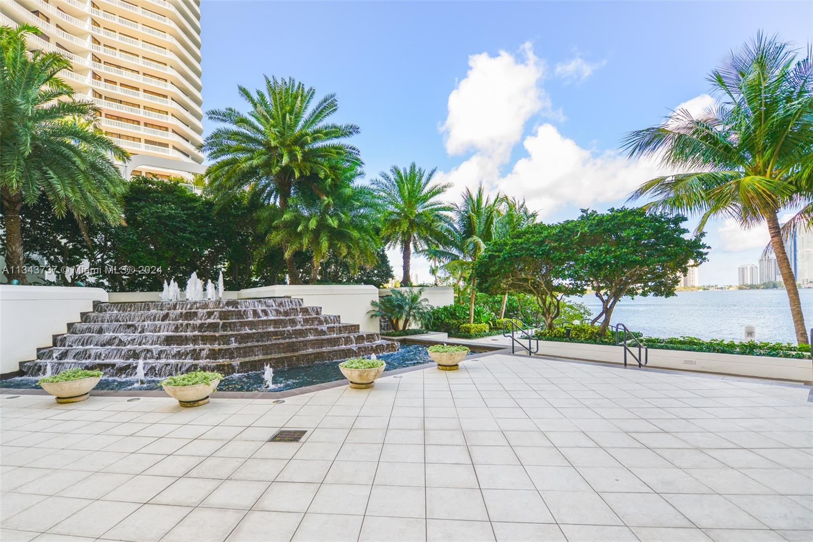 2800 Island Blvd, Aventura, FL, 33160 United States, 3 Bedrooms Bedrooms, ,3 BathroomsBathrooms,Residential,For Sale,Island Blvd,A11343737