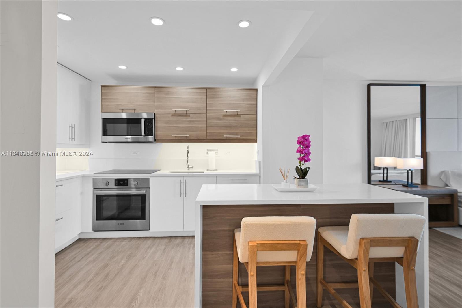 2301 Collins Ave 411, Miami Beach, Florida 33139, ,1 BathroomBathrooms,Residentiallease,For Rent,2301 Collins Ave 411,A11348988