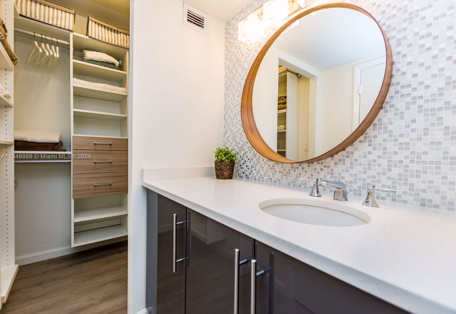 2301 Collins Ave 411, Miami Beach, Florida 33139, ,1 BathroomBathrooms,Residentiallease,For Rent,2301 Collins Ave 411,A11348988