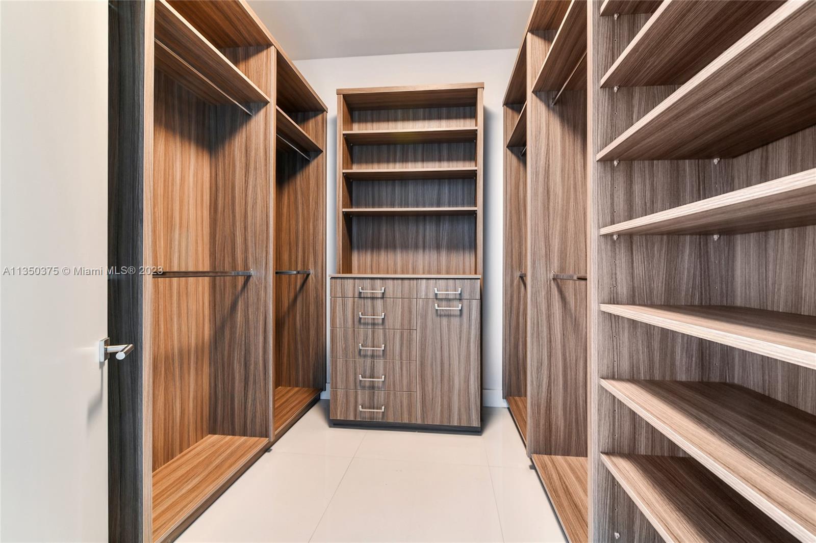 5959 Collins Ave 1606, Miami Beach, Florida 33140, 4 Bedrooms Bedrooms, ,5 BathroomsBathrooms,Residential,For Sale,5959 Collins Ave 1606,A11350375