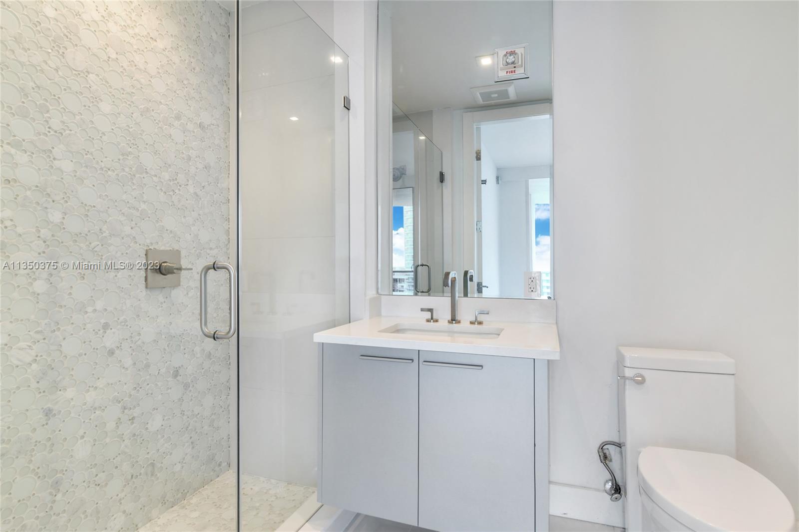 5959 Collins Ave 1606, Miami Beach, Florida 33140, 4 Bedrooms Bedrooms, ,5 BathroomsBathrooms,Residential,For Sale,5959 Collins Ave 1606,A11350375