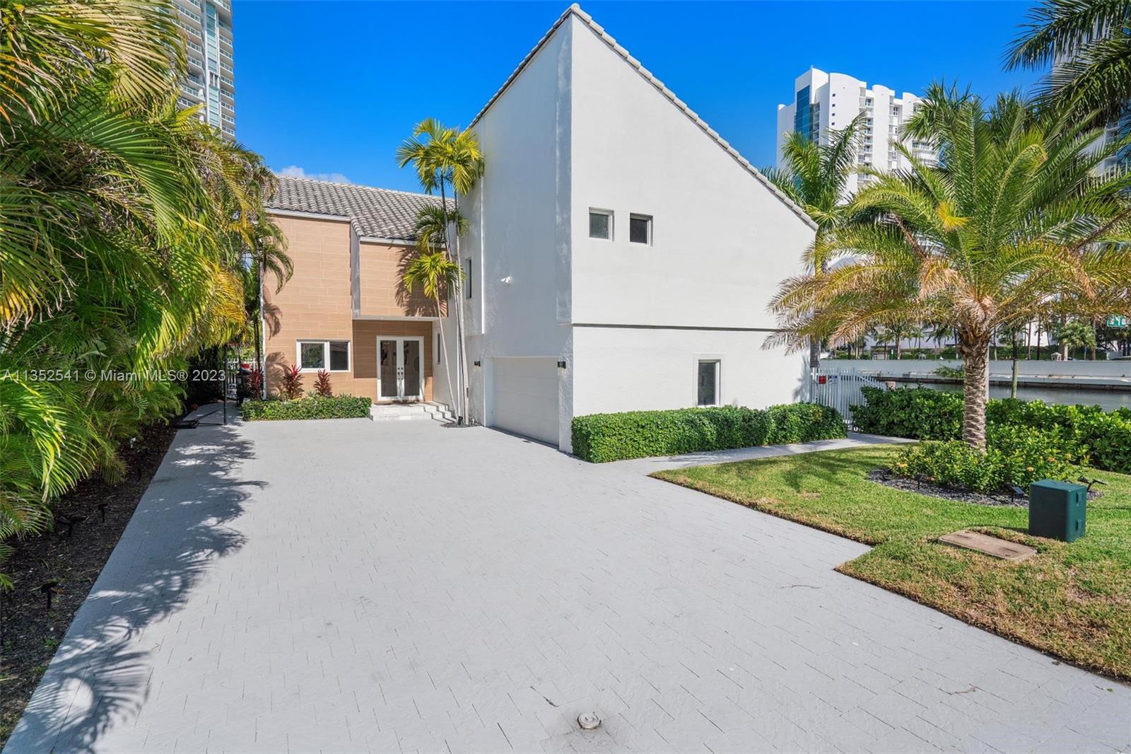 201 Atlantic Ave, Sunny Isles Beach, FL, 33160 United States, 4 Bedrooms Bedrooms, ,3 BathroomsBathrooms,Residential,For Sale,Atlantic Ave,A11352541