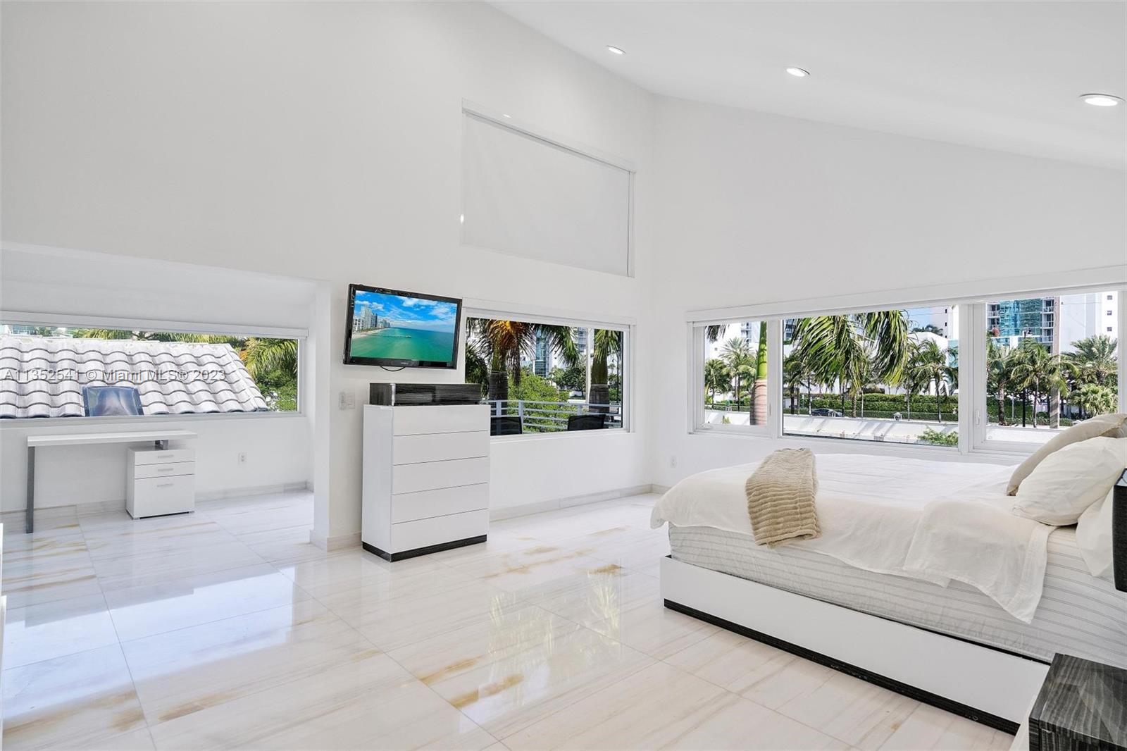 201 Atlantic Ave, Sunny Isles Beach, FL, 33160 United States, 4 Bedrooms Bedrooms, ,3 BathroomsBathrooms,Residential,For Sale,Atlantic Ave,A11352541