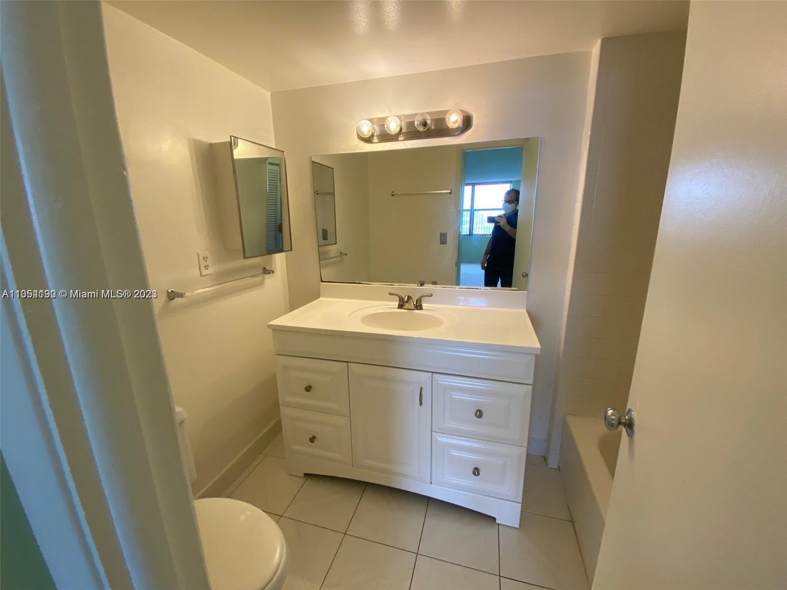 18151 31st Ct, Aventura, FL, 33160 United States, 2 Bedrooms Bedrooms, ,2 BathroomsBathrooms,Residential,For Sale,31st Ct,A11354190