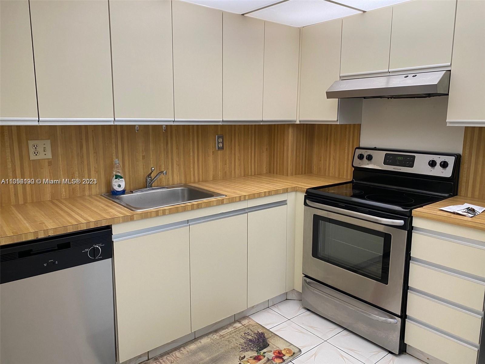 18151 31st Ct, Aventura, FL, 33160 United States, 2 Bedrooms Bedrooms, ,2 BathroomsBathrooms,Residential,For Sale,31st Ct,A11354190