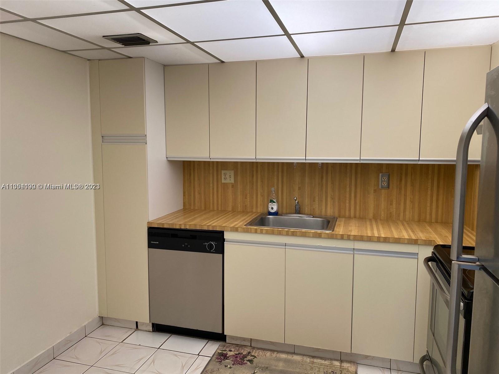 18151 31st Ct, Aventura, FL, 33160 United States, 2 Bedrooms Bedrooms, ,2 BathroomsBathrooms,Residential,For Sale,31st Ct,A11354190