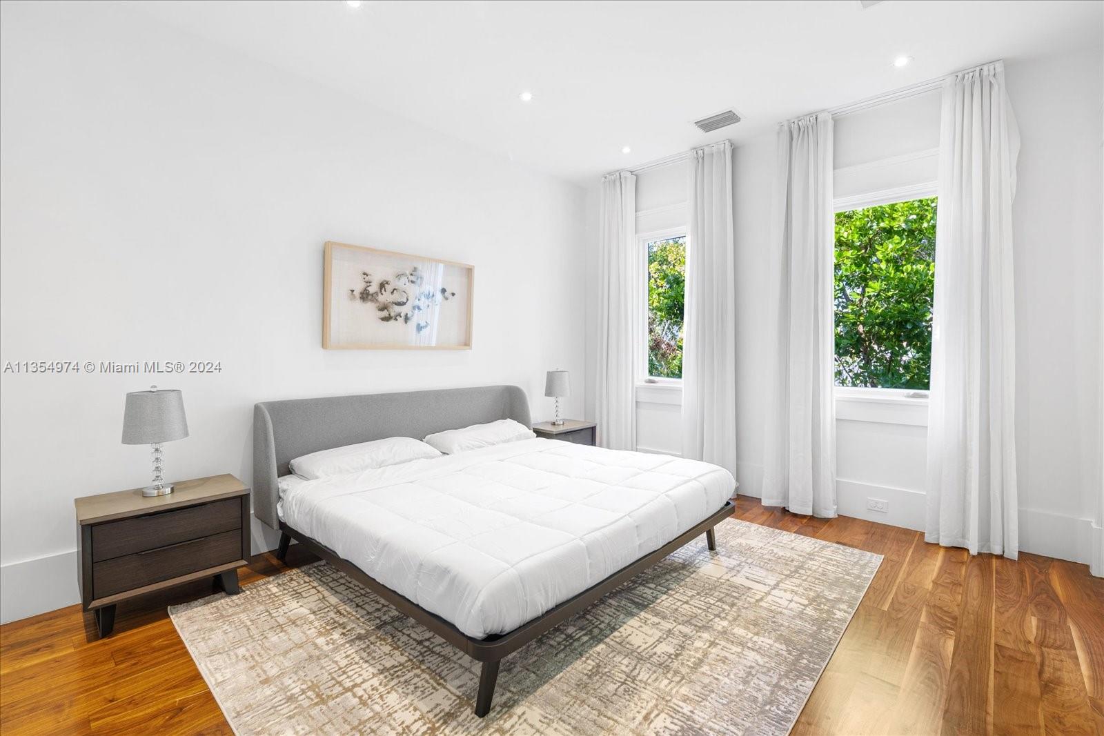 4340 N Bay Rd, Miami Beach, Florida 33140, 6 Bedrooms Bedrooms, ,6 BathroomsBathrooms,Residentiallease,For Rent,4340 N Bay Rd,A11354974