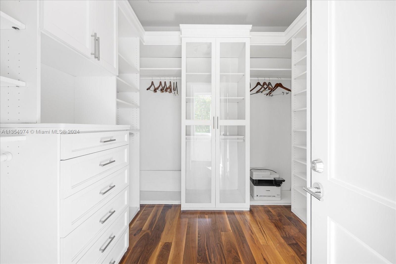 4340 N Bay Rd, Miami Beach, Florida 33140, 6 Bedrooms Bedrooms, ,6 BathroomsBathrooms,Residentiallease,For Rent,4340 N Bay Rd,A11354974