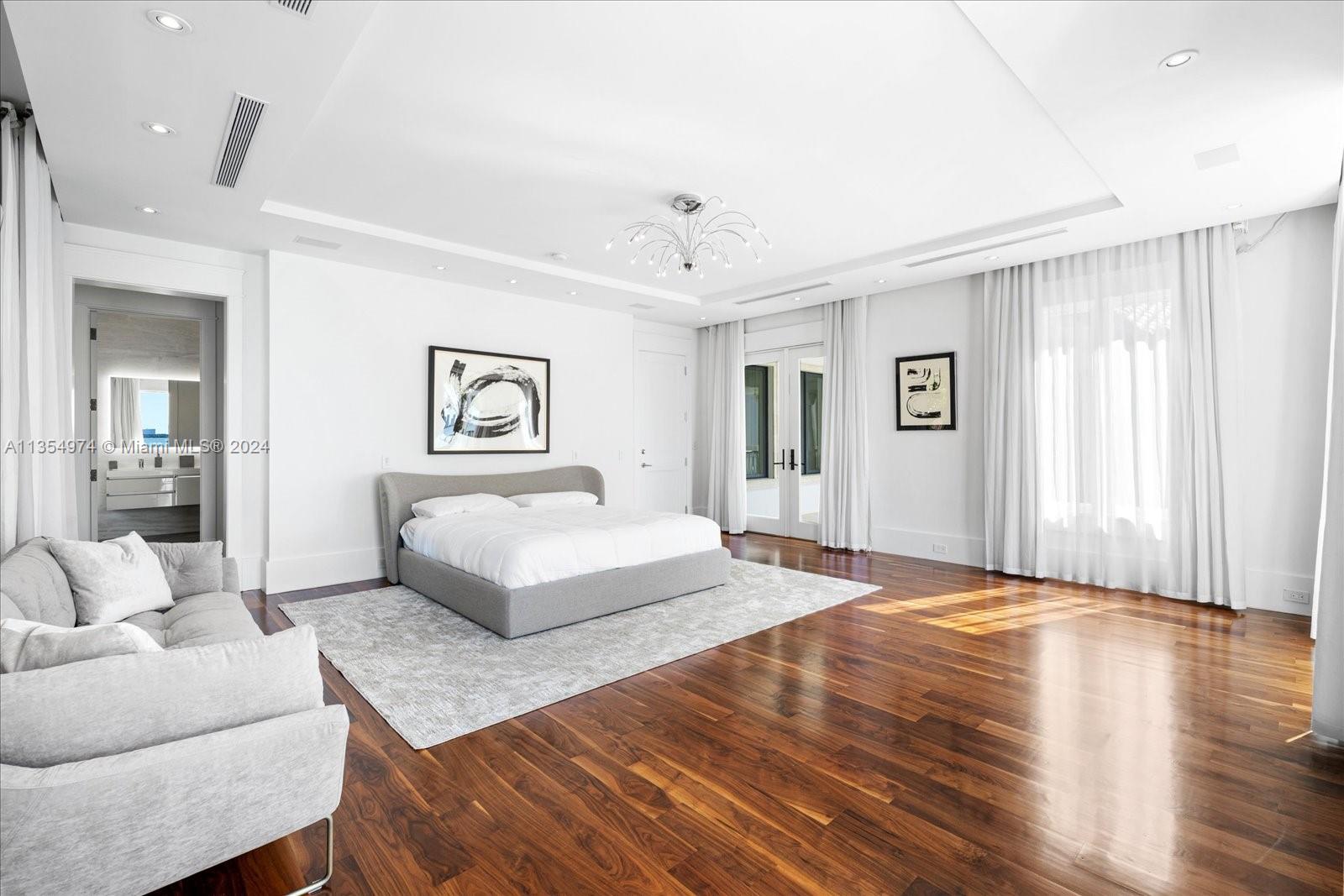 4340 N Bay Rd, Miami Beach, Florida 33140, 6 Bedrooms Bedrooms, ,6 BathroomsBathrooms,Residentiallease,For Rent,4340 N Bay Rd,A11354974