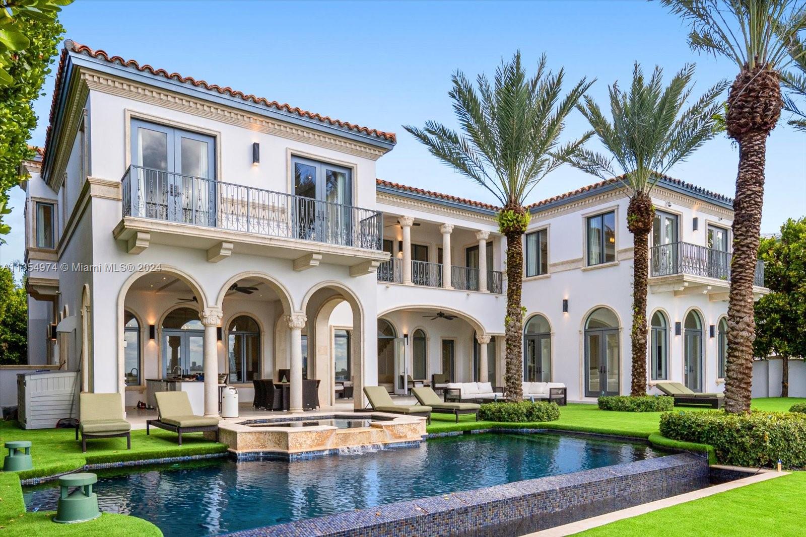 4340 N Bay Rd, Miami Beach, Florida 33140, 6 Bedrooms Bedrooms, ,6 BathroomsBathrooms,Residentiallease,For Rent,4340 N Bay Rd,A11354974