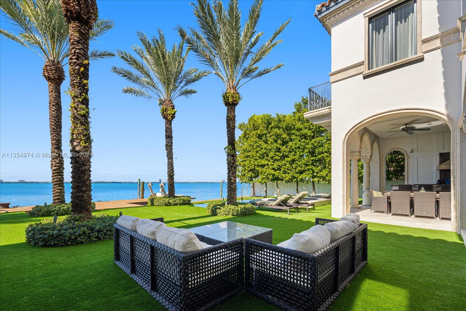 4340 N Bay Rd, Miami Beach, Florida 33140, 6 Bedrooms Bedrooms, ,6 BathroomsBathrooms,Residentiallease,For Rent,4340 N Bay Rd,A11354974