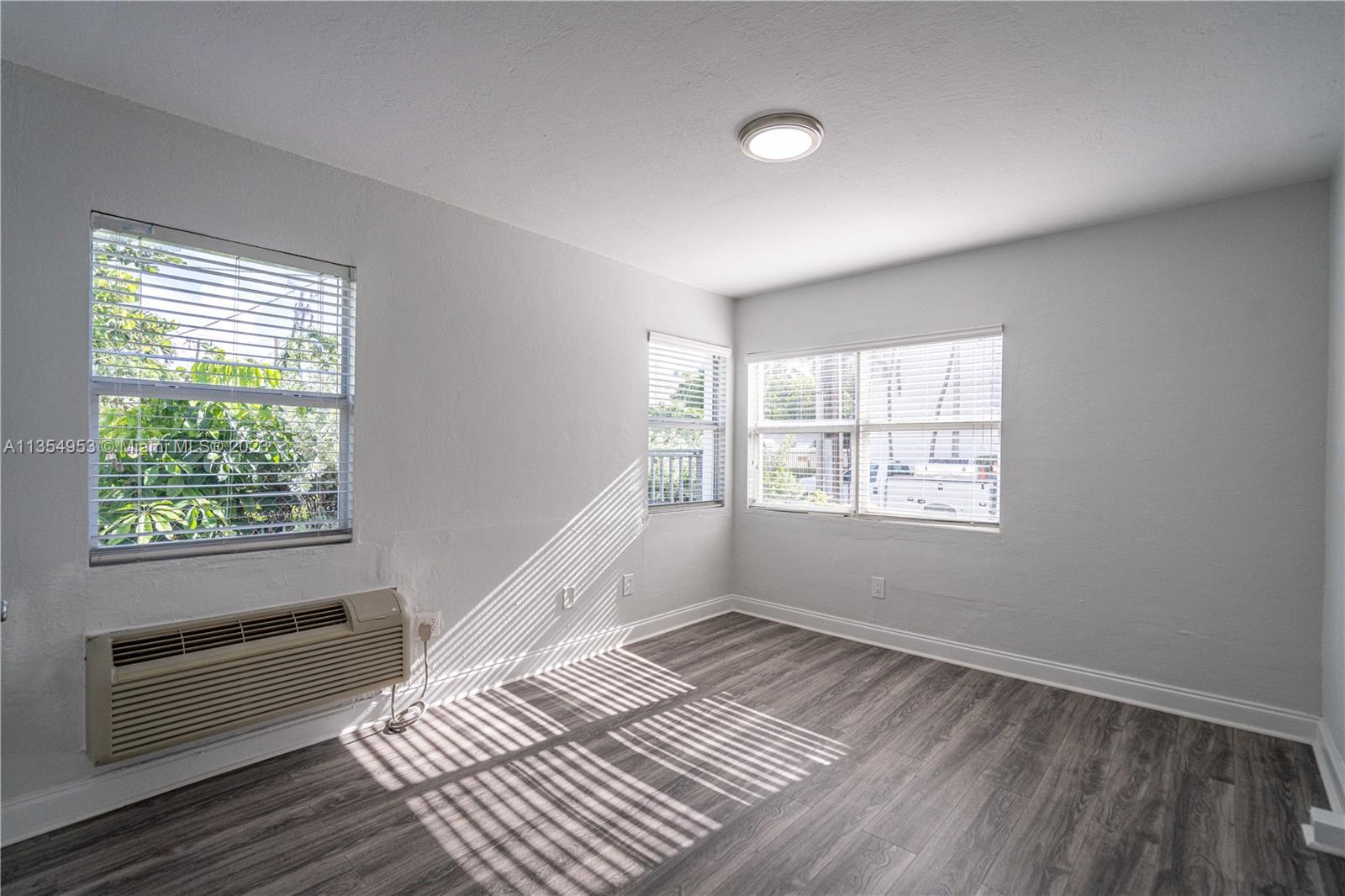 7610 Byron Ave, Miami Beach, Florida 33141, ,Commercialsale,For Sale,7610 Byron Ave,A11354953