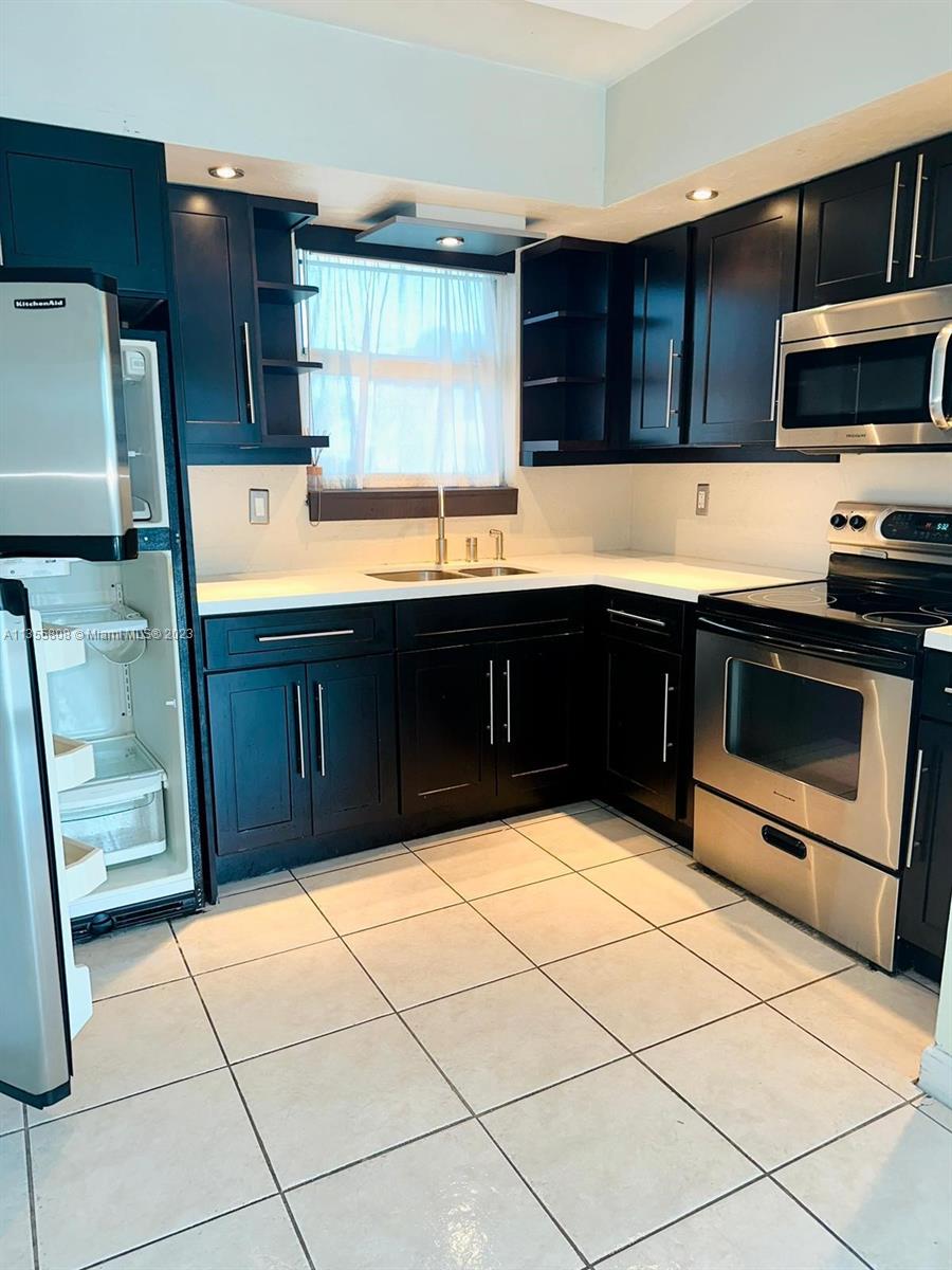 625 Dayton Cir, Fort Lauderdale, FL, 33312 United States, 2 Bedrooms Bedrooms, ,2 BathroomsBathrooms,Residential,For Sale,Dayton Cir,A11355808