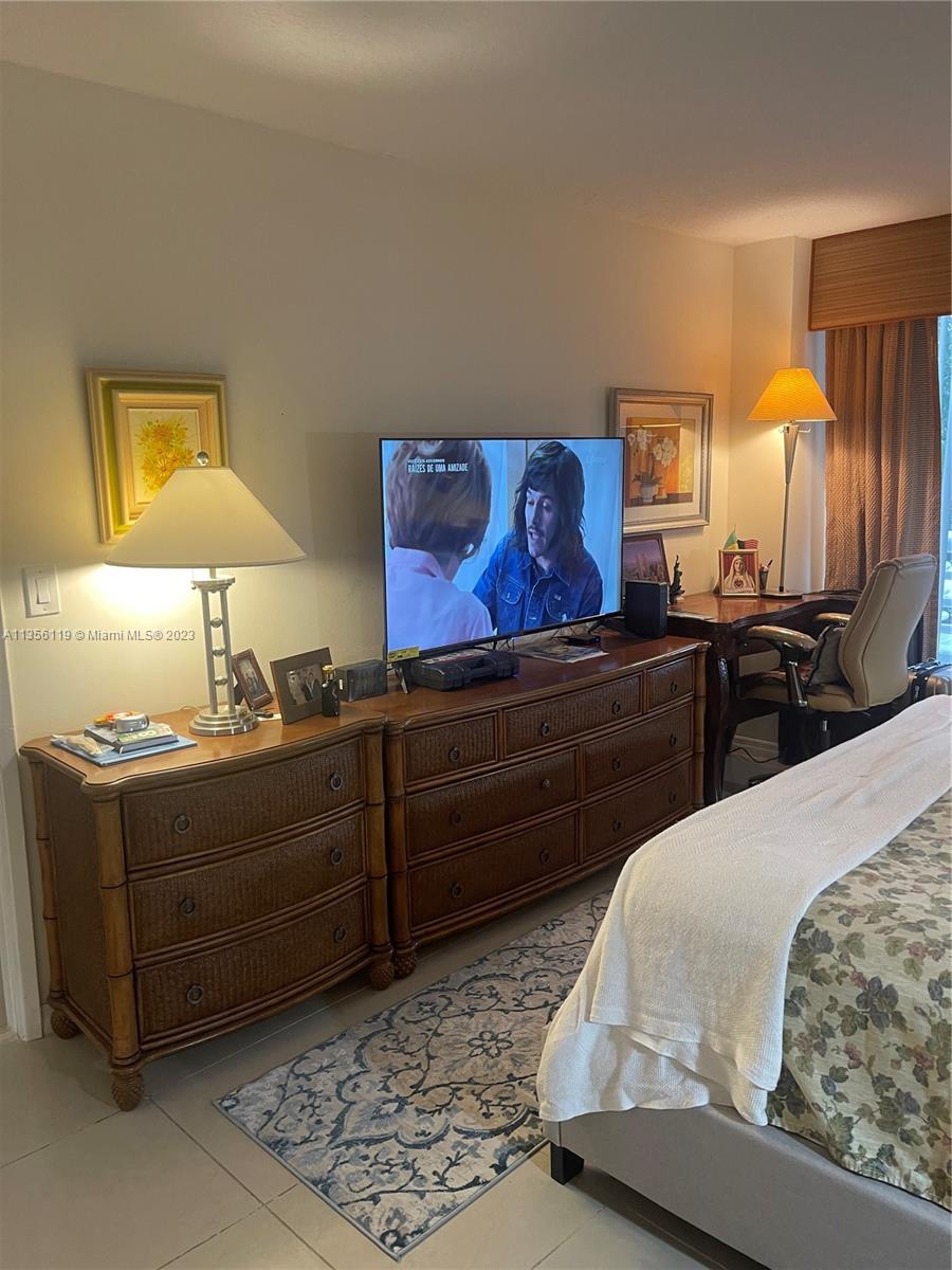 3300 NE 192nd St 302, Aventura, Florida 33180, 2 Bedrooms Bedrooms, ,2 BathroomsBathrooms,Residential,For Sale,3300 NE 192nd St 302,A11356119
