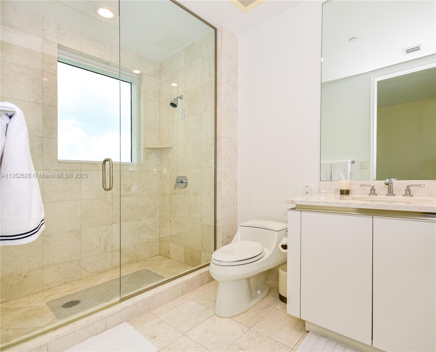 16051 Collins Ave 704, Sunny Isles Beach, Florida 33160, 4 Bedrooms Bedrooms, ,6 BathroomsBathrooms,Residential,For Sale,16051 Collins Ave 704,A11352628
