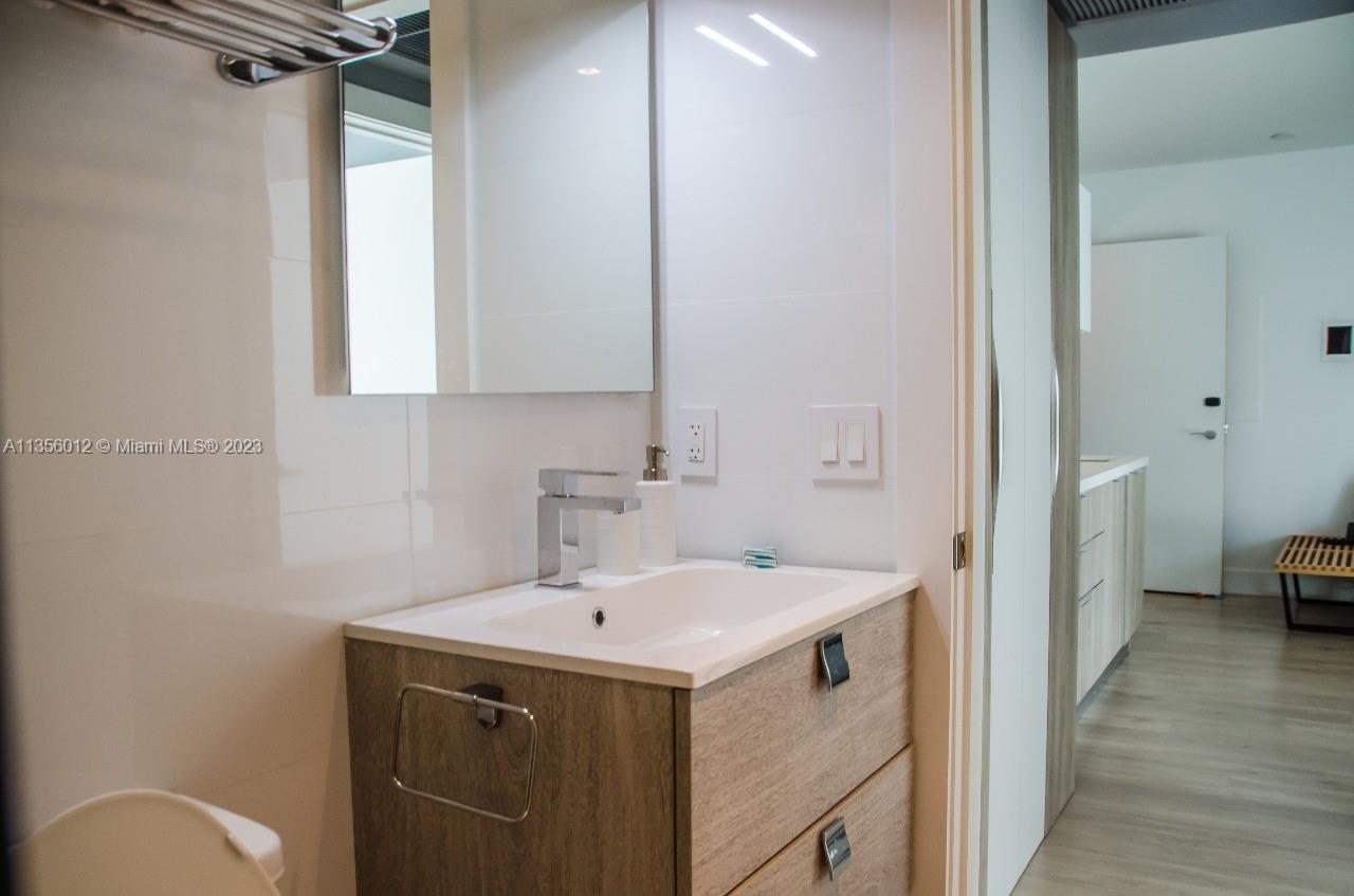 1215 West Ave 306, Miami Beach, Florida 33139, 1 Bedroom Bedrooms, ,1 BathroomBathrooms,Residential,For Sale,1215 West Ave 306,A11356012