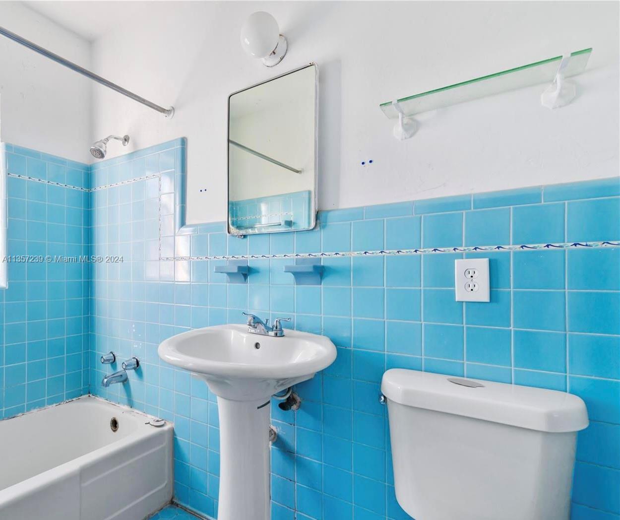 260 NW 43rd St, Miami, Florida 33127, 2 Bedrooms Bedrooms, ,1 BathroomBathrooms,Residential,For Sale,260 NW 43rd St,A11357239