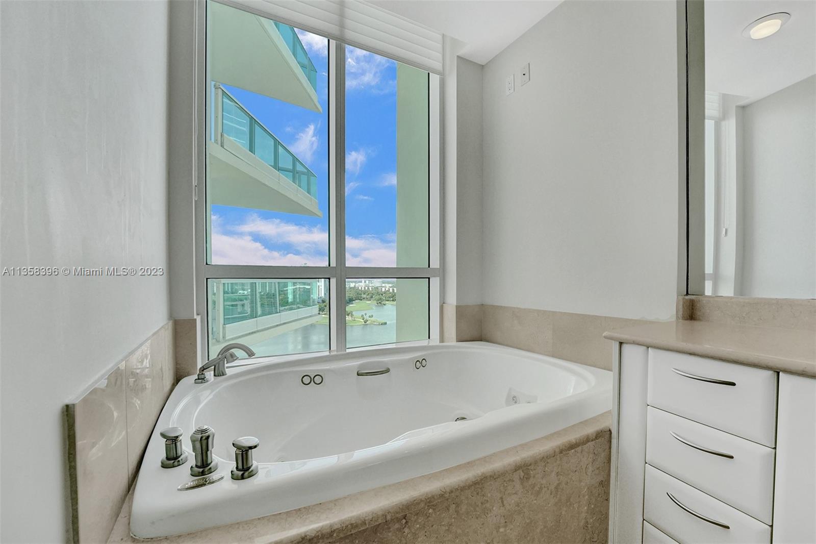 20155 38th Ct, Aventura, FL, 33180 United States, 2 Bedrooms Bedrooms, ,2 BathroomsBathrooms,Residential,For Sale,38th Ct,A11358396