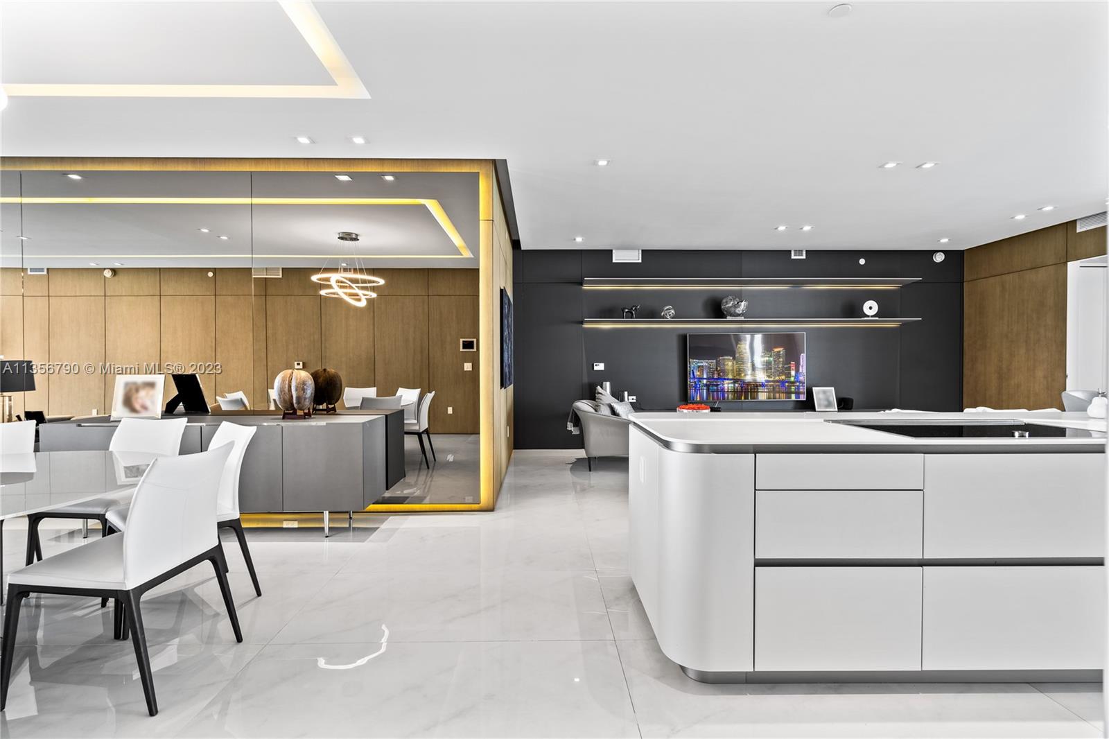 Sunny Isles Beach, FL, 33160 United States, 3 Bedrooms Bedrooms, ,4 BathroomsBathrooms,Residential,For Sale,A11356790