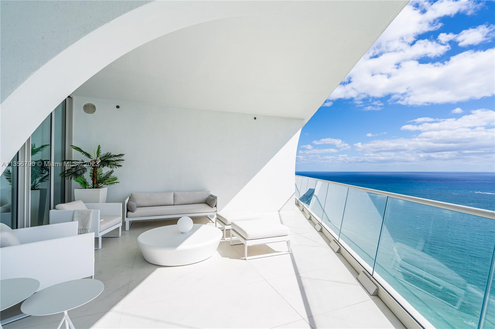 Sunny Isles Beach, FL, 33160 United States, 3 Bedrooms Bedrooms, ,4 BathroomsBathrooms,Residential,For Sale,A11356790