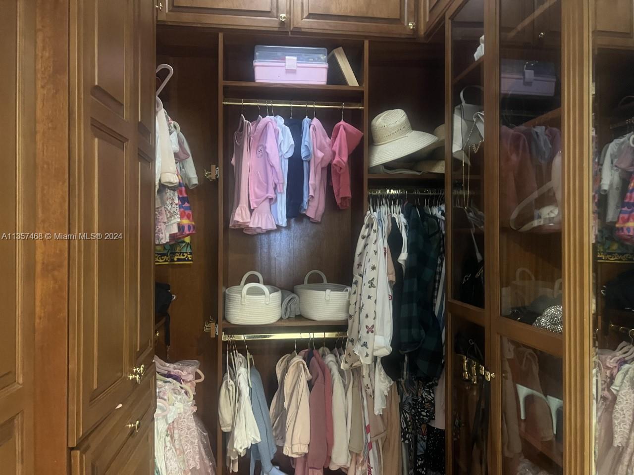 10225 Collins Ave, Bal Harbour, FL, 33154 United States, 2 Bedrooms Bedrooms, ,4 BathroomsBathrooms,Residential,For Sale,Collins Ave,A11357468