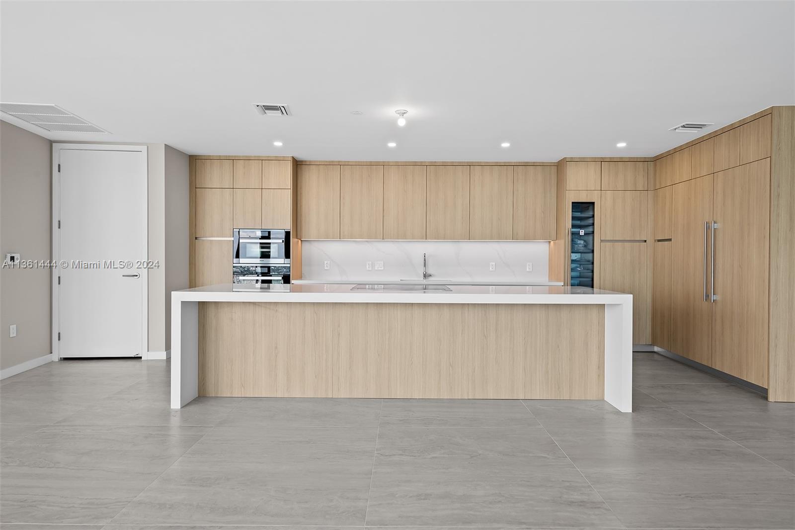 851 1st Ave, Miami, FL, 33132 United States, 4 Bedrooms Bedrooms, ,5 BathroomsBathrooms,Residential,For Sale,1st Ave,A11361444