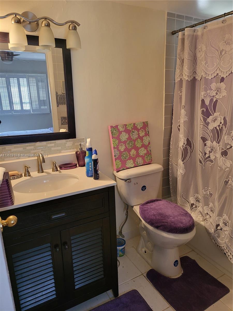 19080 NE 3rd Ct 301, Miami, Florida 33179, 1 Bedroom Bedrooms, ,1 BathroomBathrooms,Residential,For Sale,19080 NE 3rd Ct 301,A11361910