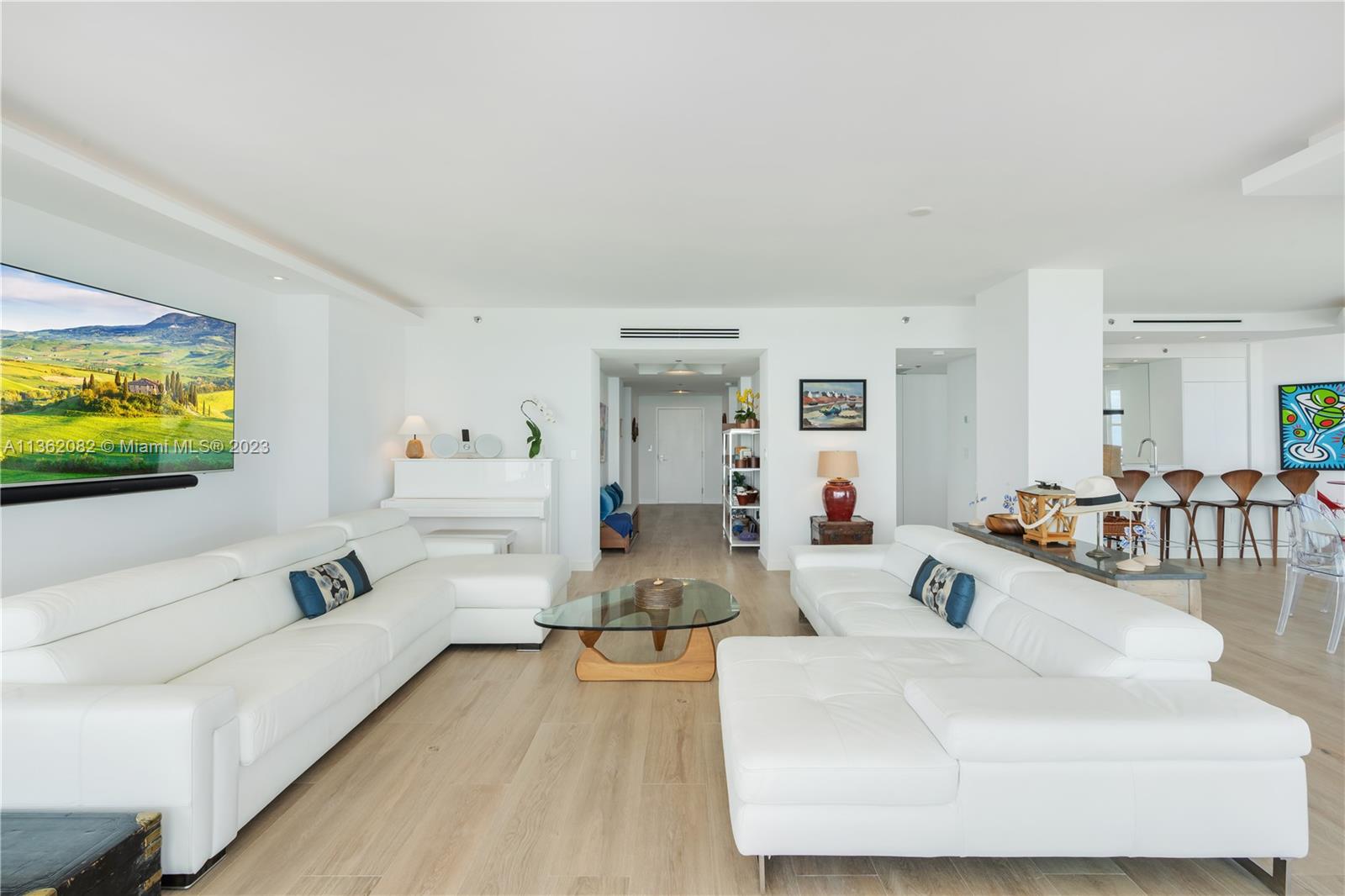 4201 Collins Ave, Miami Beach, FL, 33140 United States, 3 Bedrooms Bedrooms, ,3 BathroomsBathrooms,Residential,For Sale,Collins Ave,A11362082