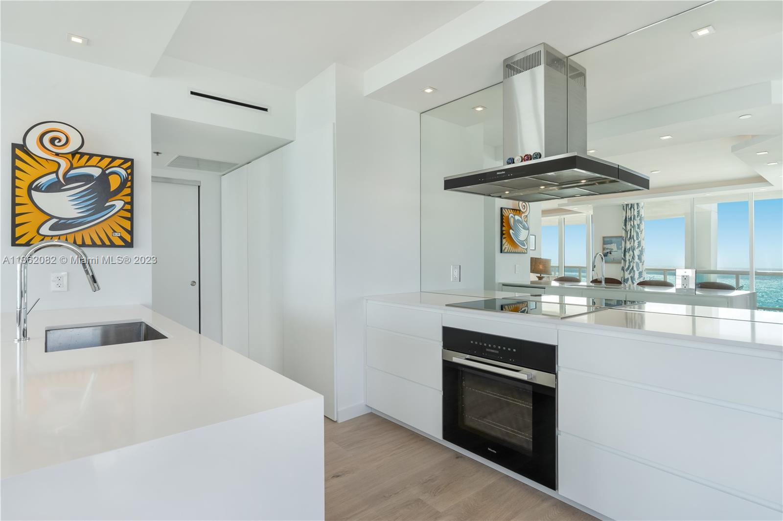 4201 Collins Ave, Miami Beach, FL, 33140 United States, 3 Bedrooms Bedrooms, ,3 BathroomsBathrooms,Residential,For Sale,Collins Ave,A11362082