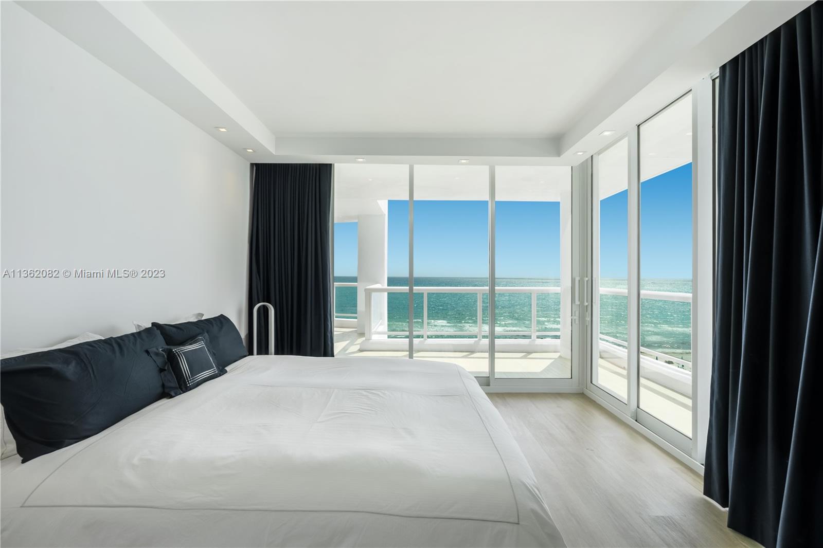 4201 Collins Ave, Miami Beach, FL, 33140 United States, 3 Bedrooms Bedrooms, ,3 BathroomsBathrooms,Residential,For Sale,Collins Ave,A11362082