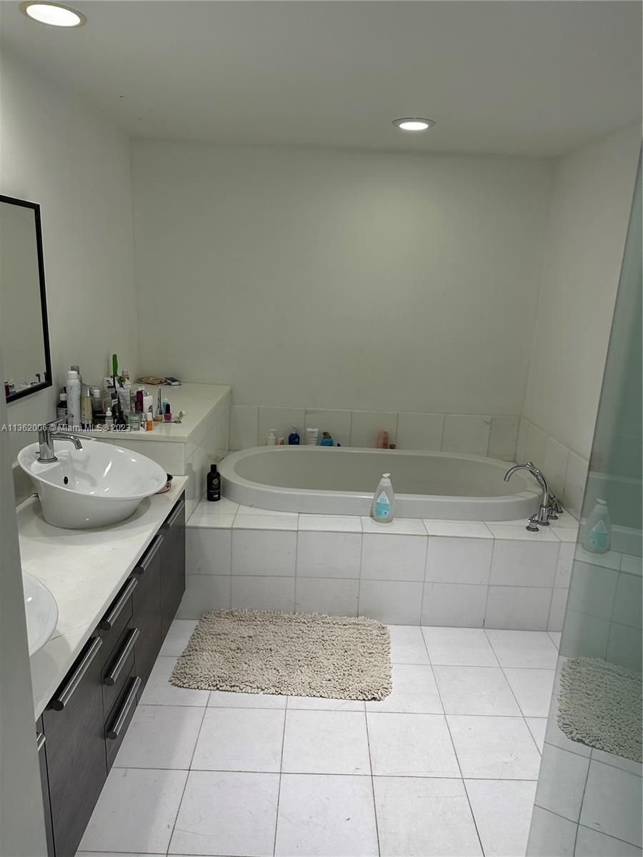 2950 188th St, Aventura, FL, 33180 United States, 2 Bedrooms Bedrooms, ,3 BathroomsBathrooms,Residential,For Sale,188th St,A11362006
