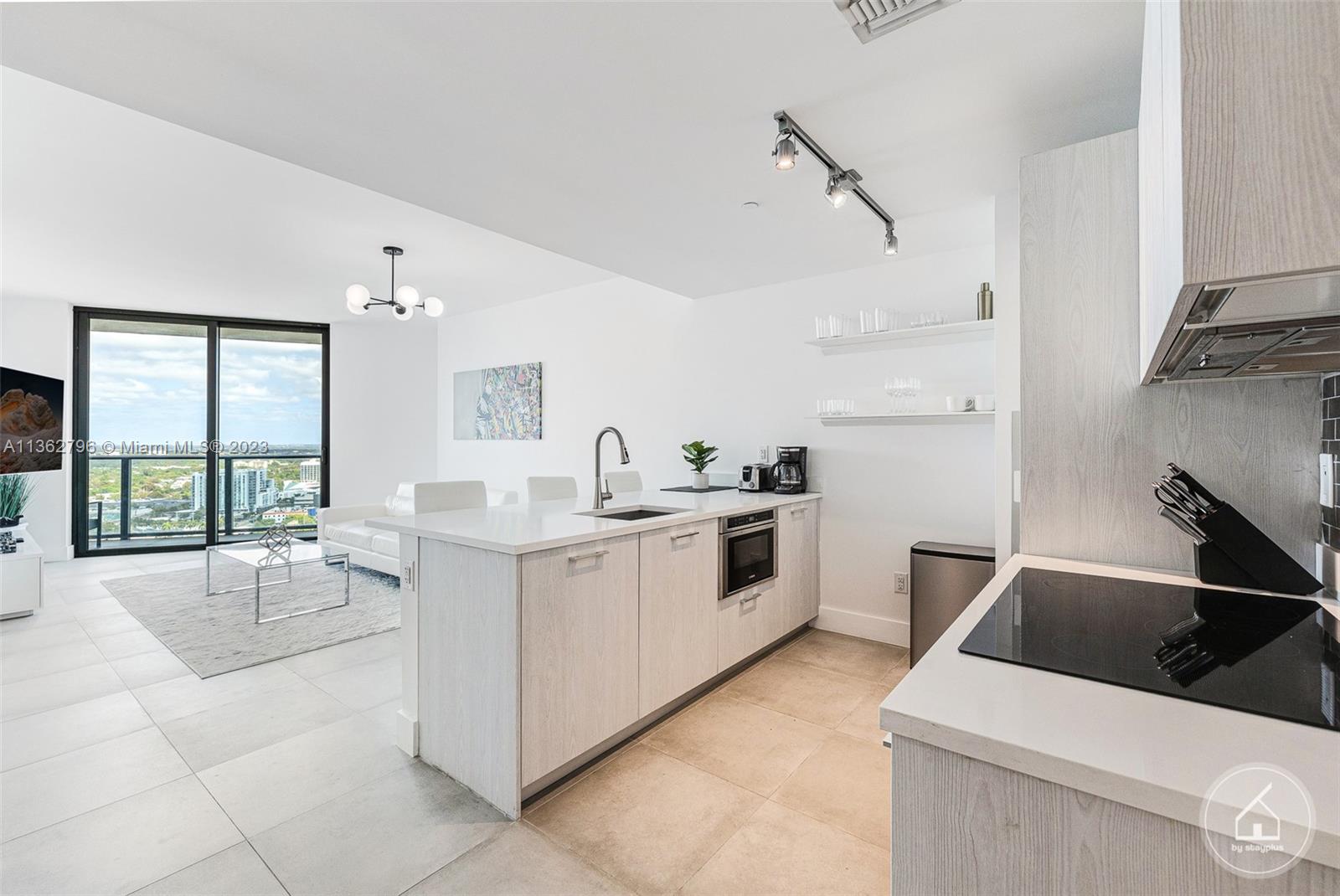 Apartamento para Alugar em Miami, FL