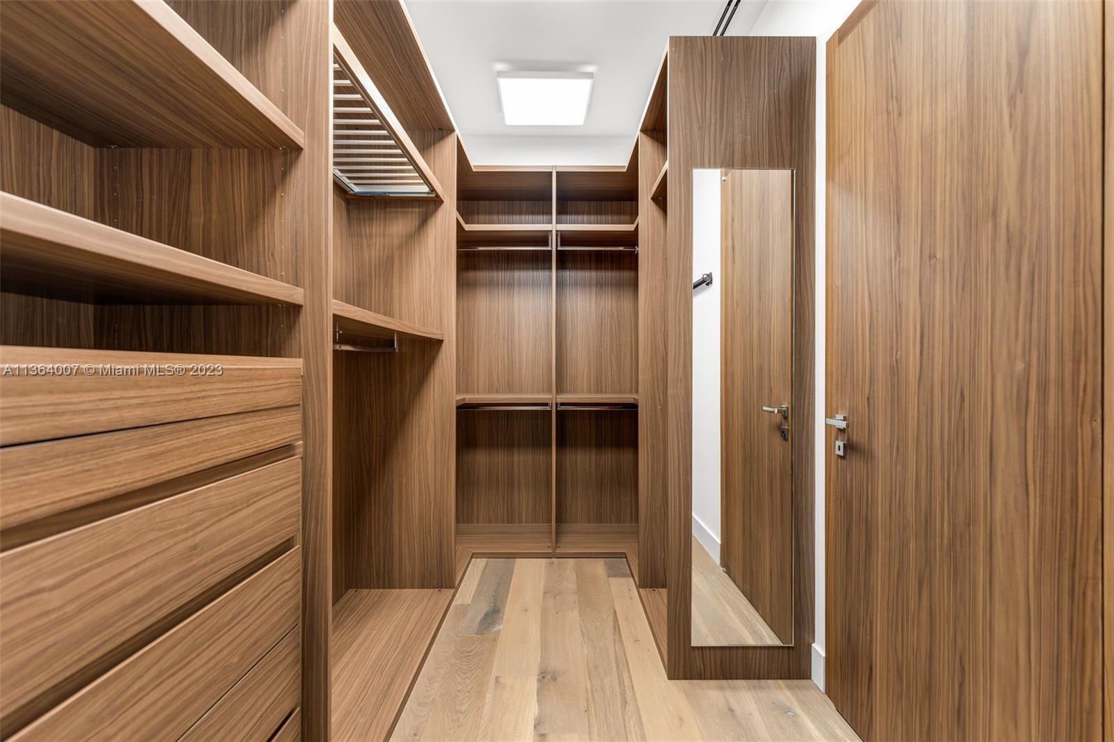 675 Golden Beach Dr, Golden Beach, FL, 33160 United States, 6 Bedrooms Bedrooms, ,7 BathroomsBathrooms,Residential,For Sale,Golden Beach Dr,A11364007